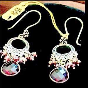 Beautiful Garnet and Silver earrings are approx 3/4 inch pierced from India